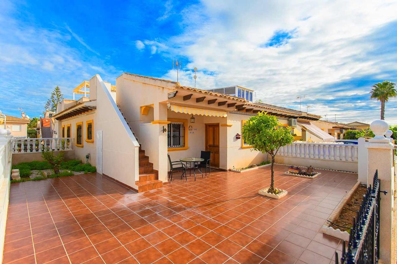 Ch Estaca Playa Flamenca Villa Orihuela Exterior photo